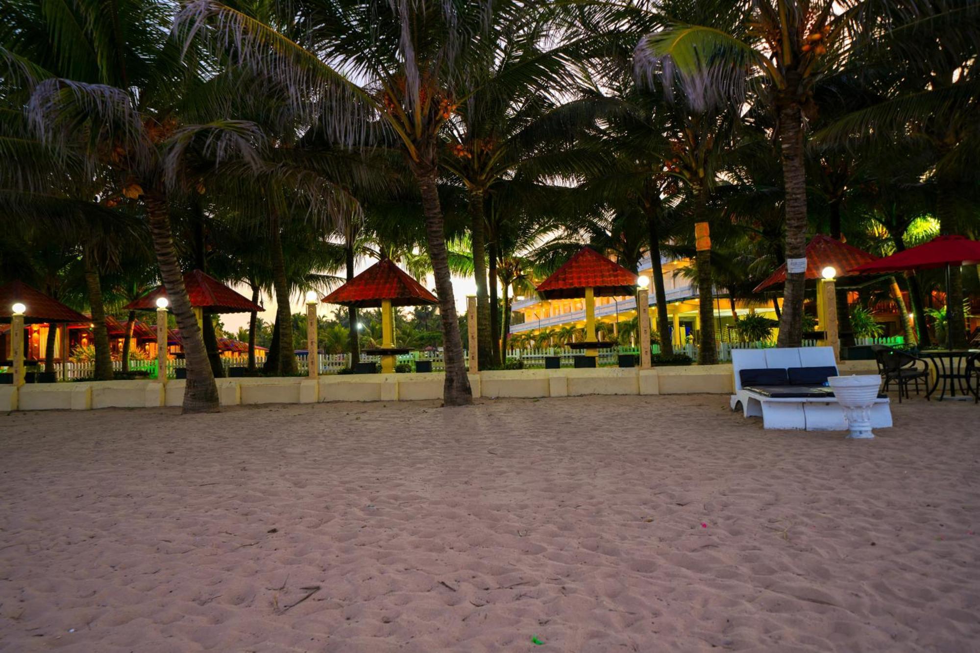 Jkab Beach Resort Trincomalee Eksteriør billede