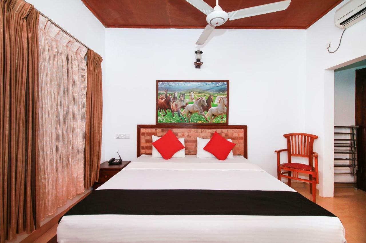 Jkab Beach Resort Trincomalee Eksteriør billede