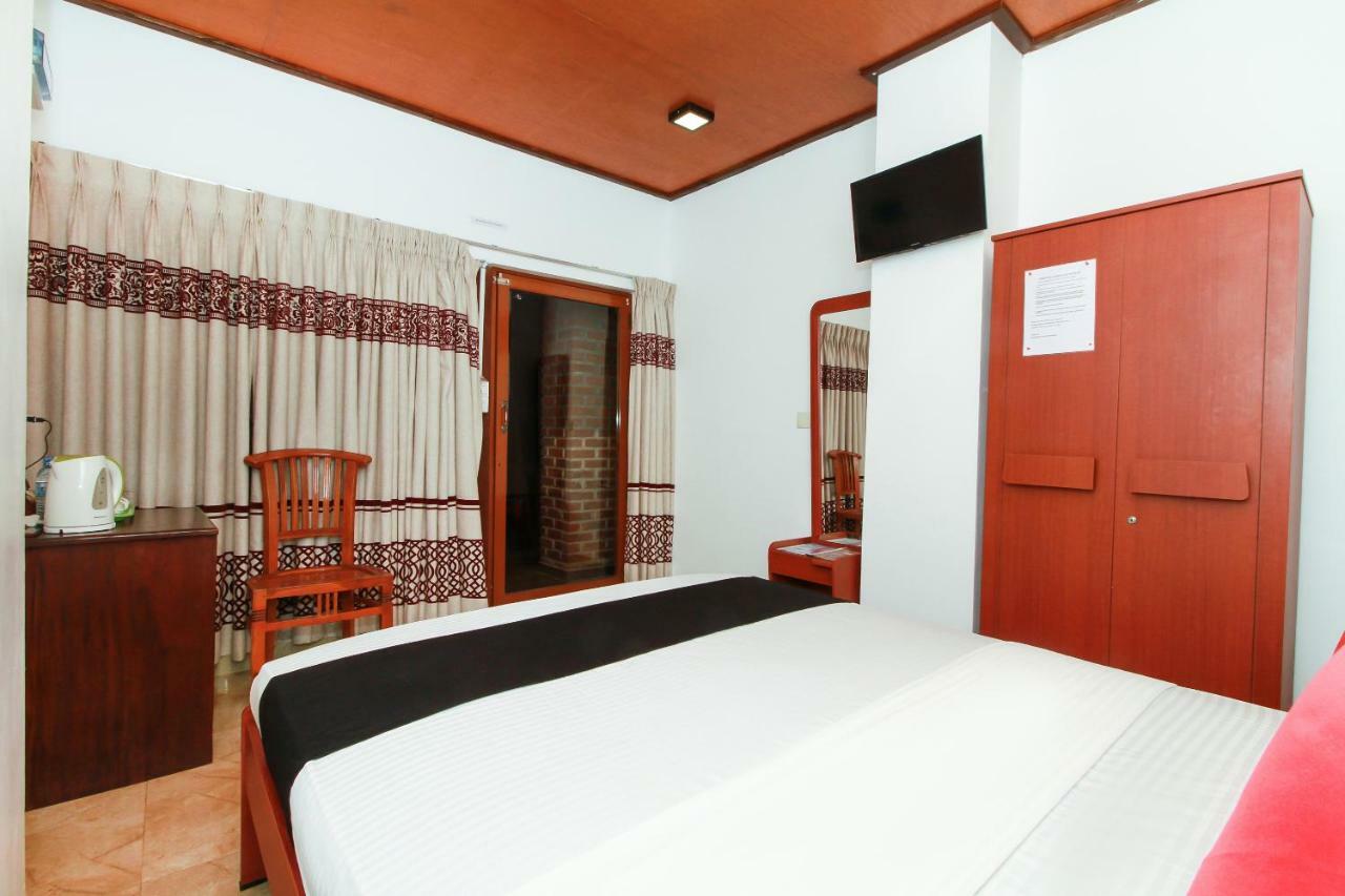Jkab Beach Resort Trincomalee Eksteriør billede