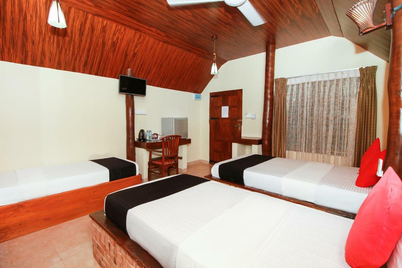 Jkab Beach Resort Trincomalee Eksteriør billede