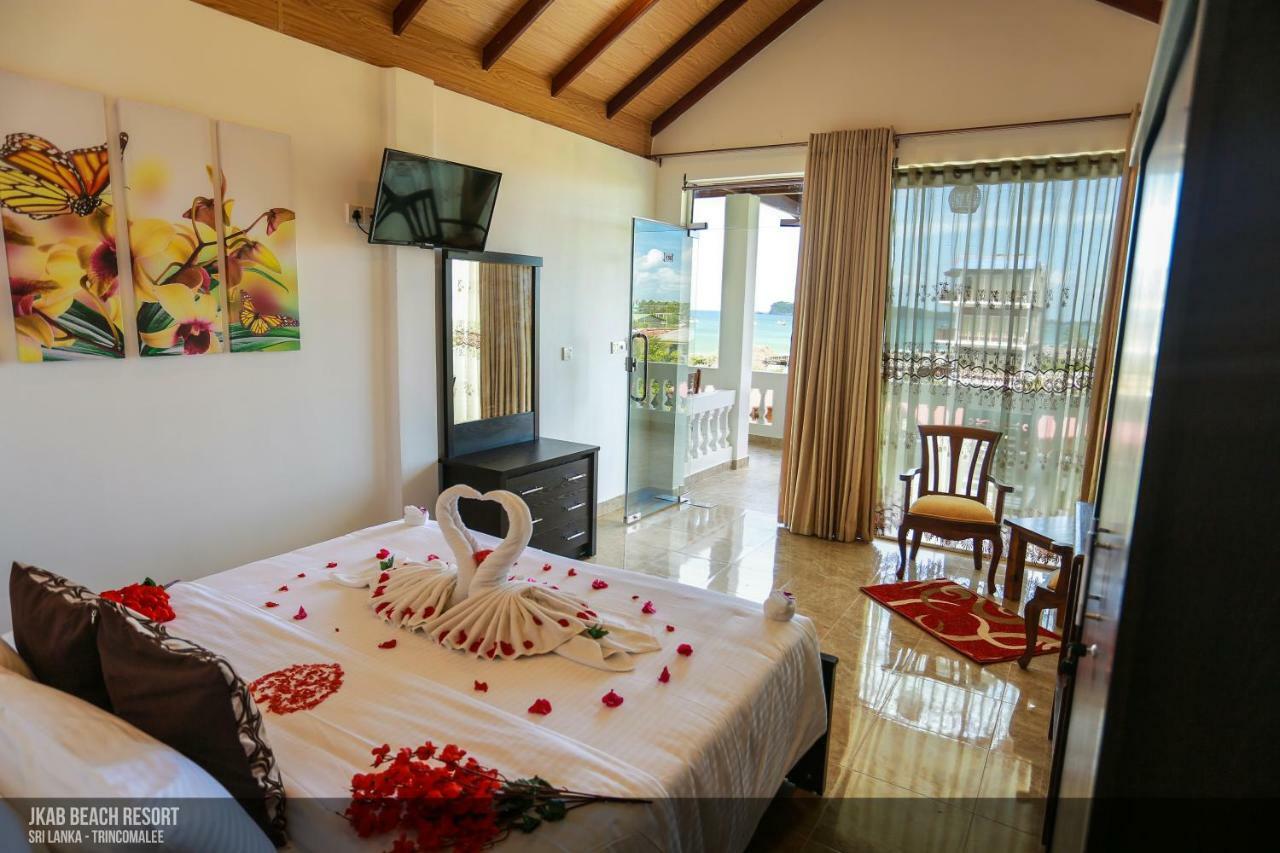 Jkab Beach Resort Trincomalee Eksteriør billede